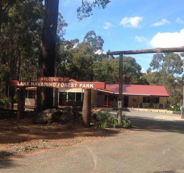 Lake Navarino Holiday Park Waroona WA Pet Friendly